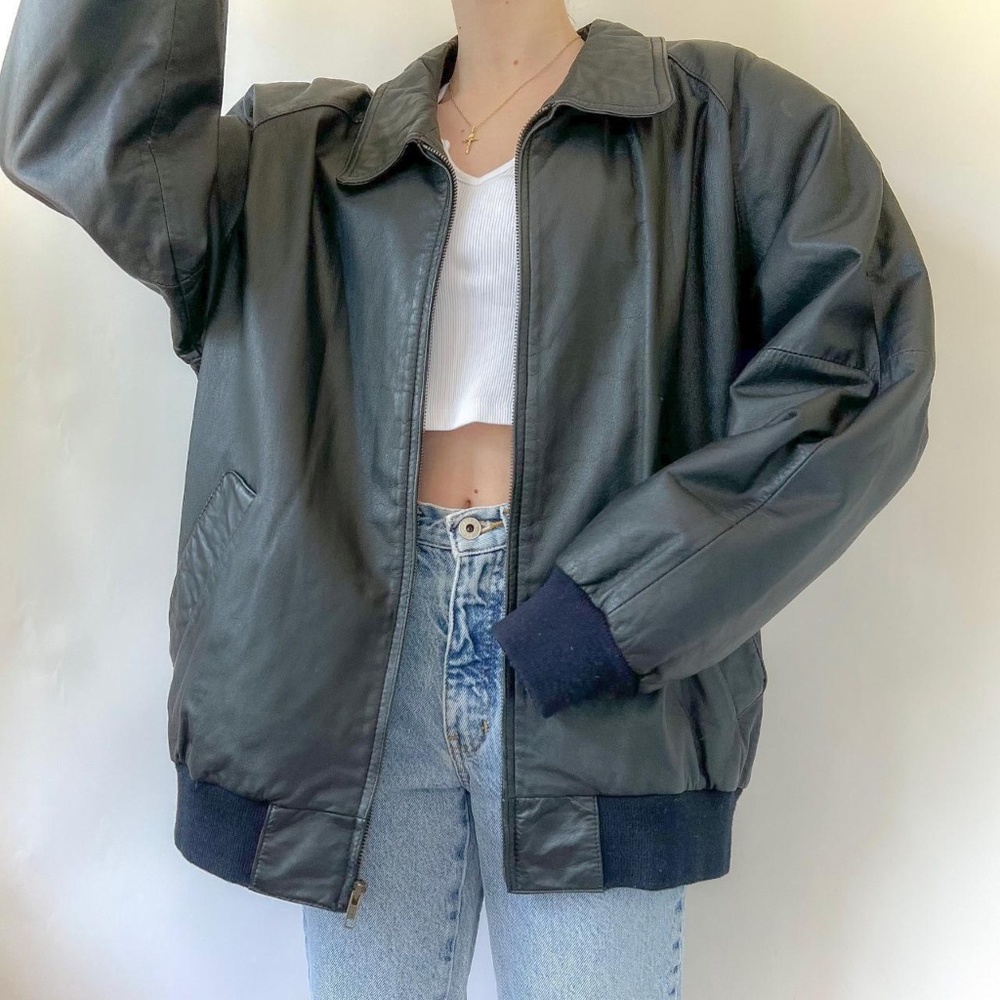 Vintage 80s/90s Black Collared Leather Aviator Bomber Jacket ✨